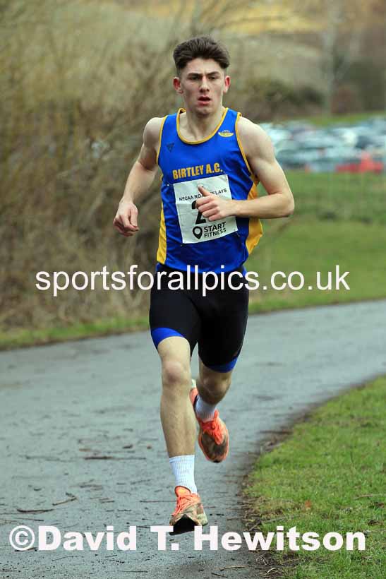 Senior Men and Veterans (Over 40s), 2023 NECAA Royal Signals Relays, Hetton le Hole, County Durham. Photo: David T. Hewitson/Sports for All Pics